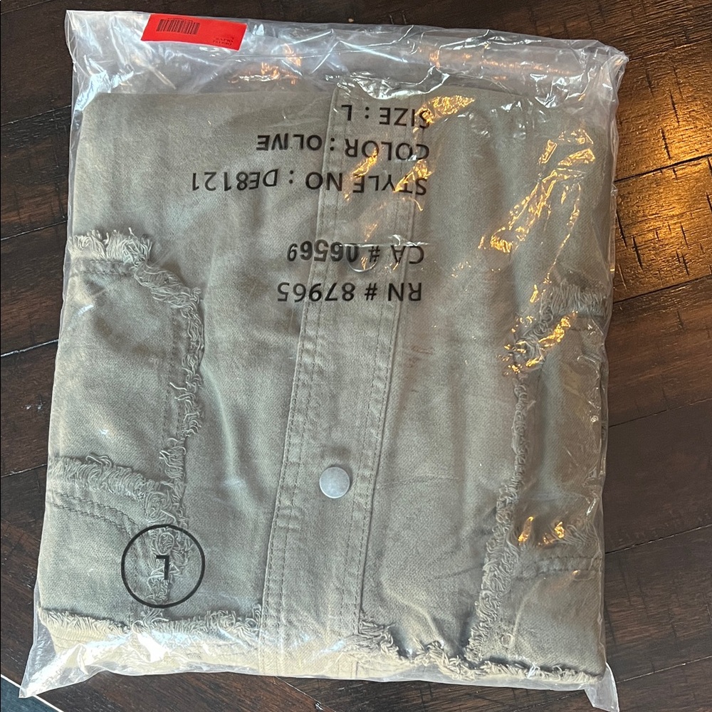 Elan Khaki Utility Jacket with Rock & Roll Patch size available Large and Medium - Picture 13 of 13